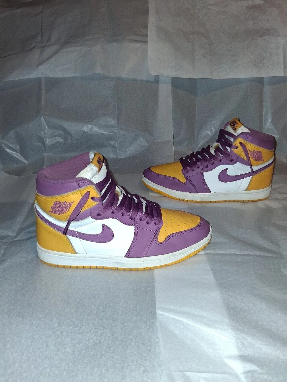 Jordan 1 Retro Sneakers, Men 8.5 = Women 10